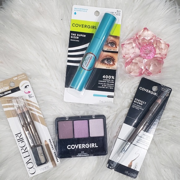 Makeup - Picture 1 of 1